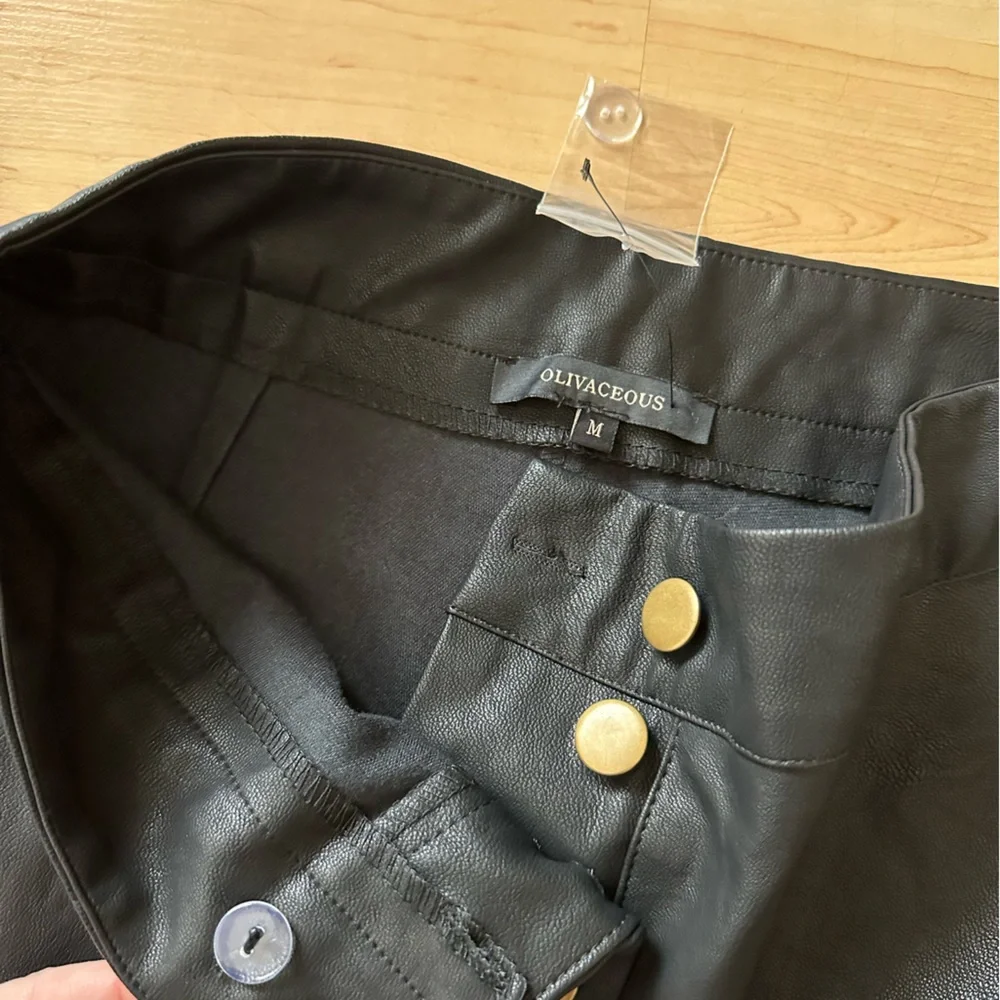 Olivaceous Lulu’s Faux Leather Flared Pants - Size Medium - Picture 5 of 9